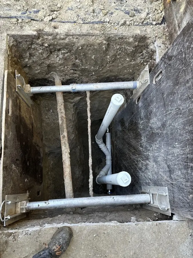 Experienced plumber completing Gas Line Repair work in New Albany